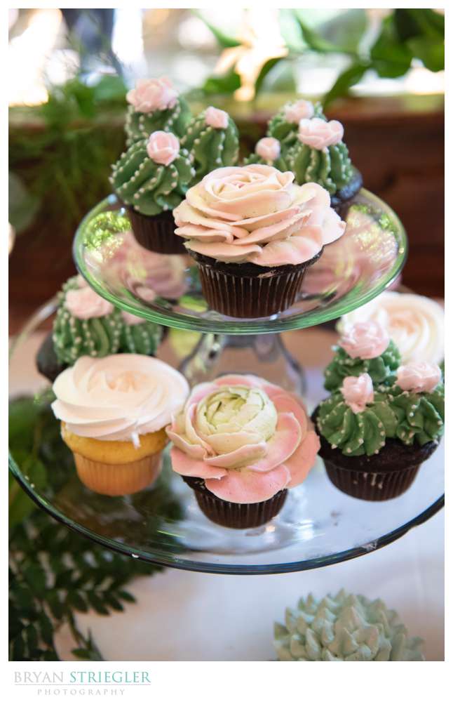 cactus cupcakes